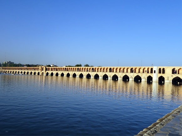 Siosepol Bridge (2).jpg