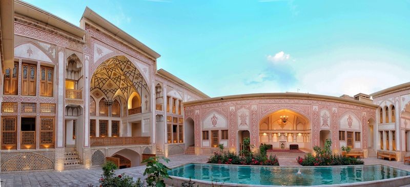Mahinestan Raheb Hotel-09.jpg