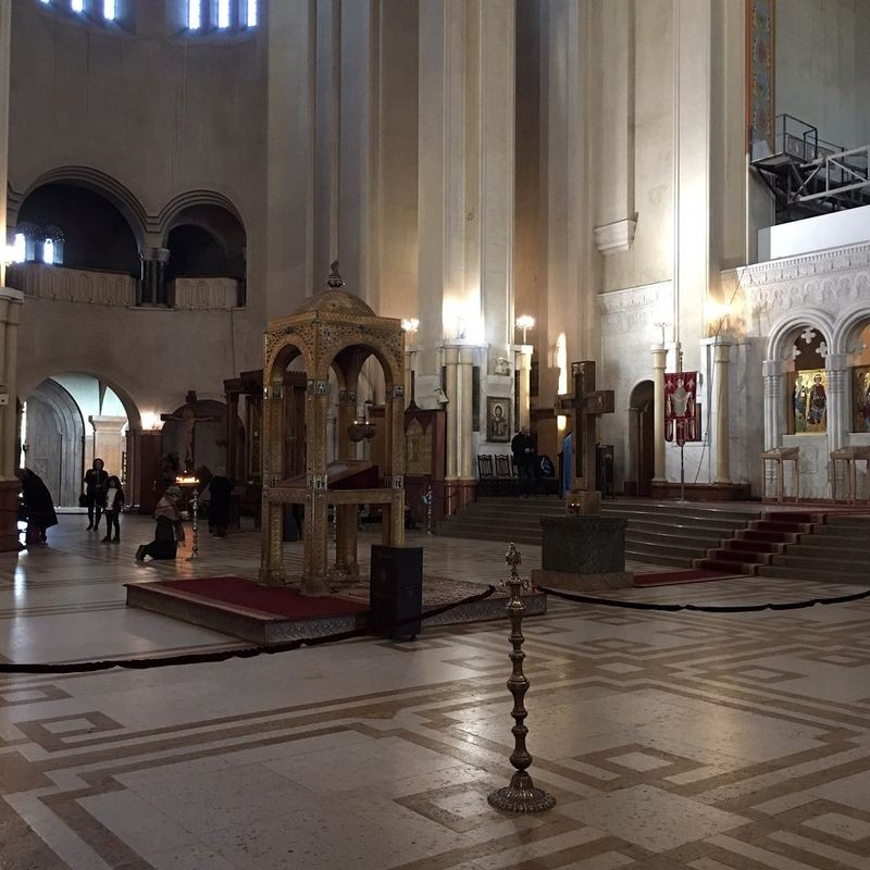 Tsminda Sameba Cathedral-04.jpg