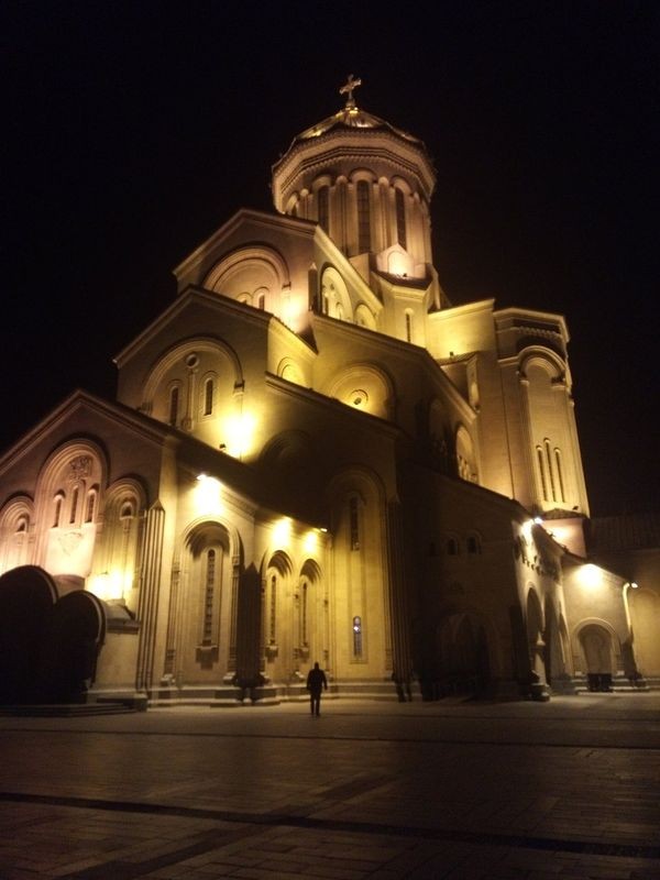 Tsminda Sameba Cathedral-02.jpg