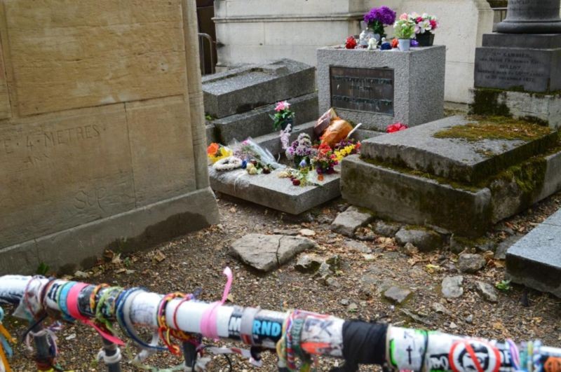 Pere-Lachaise Cemetery (4).jpg