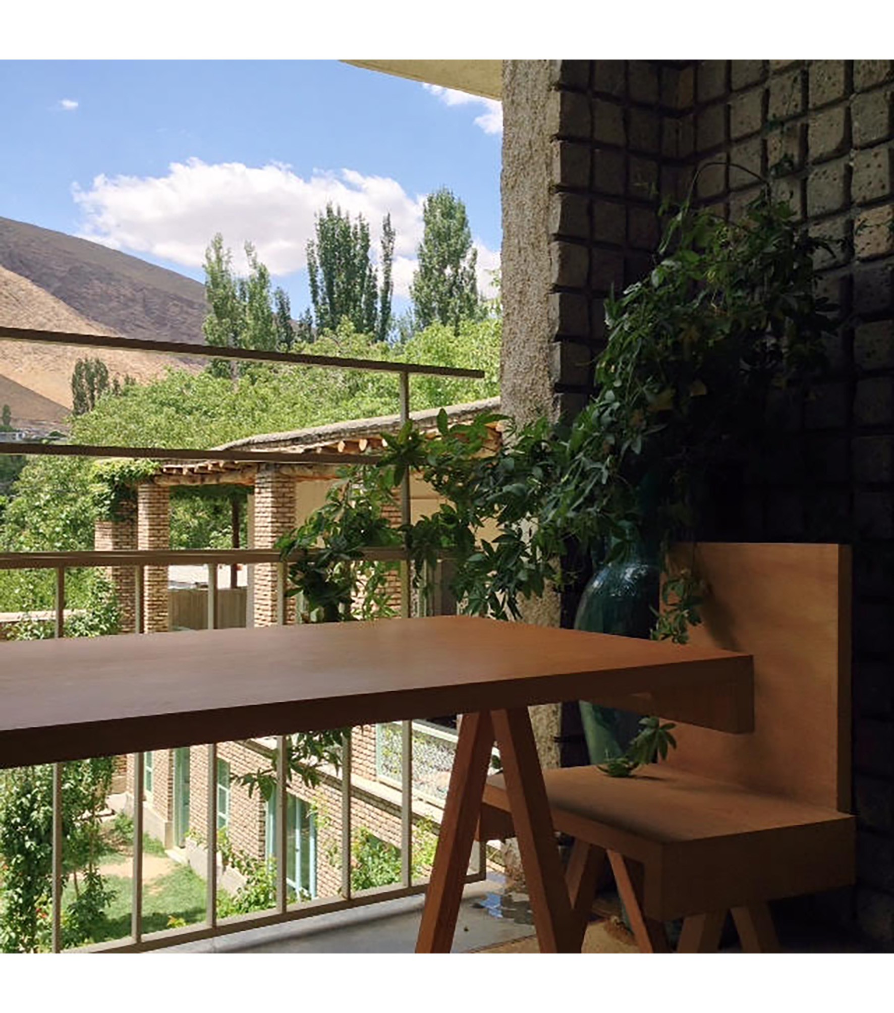 Pedari Guest House (2).jpg