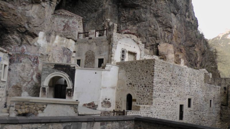 Sumela Monastery (2).jpg