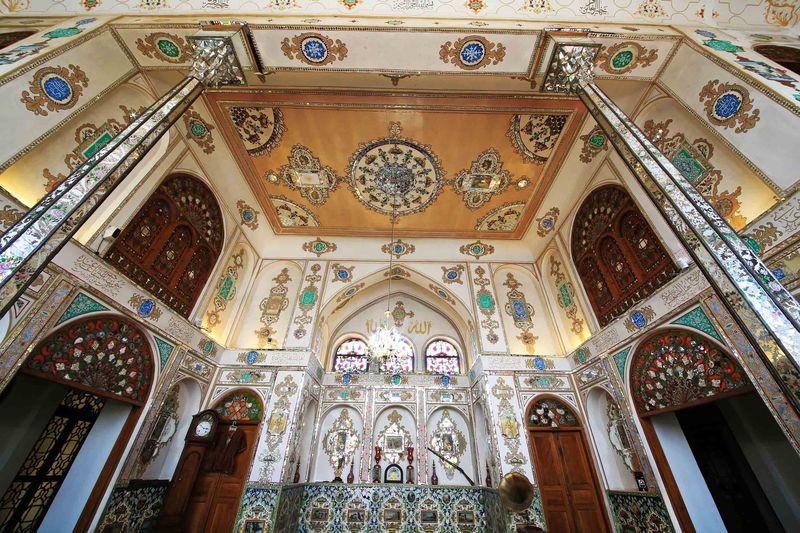 Moshir Almolk Historicl House-07.jpg