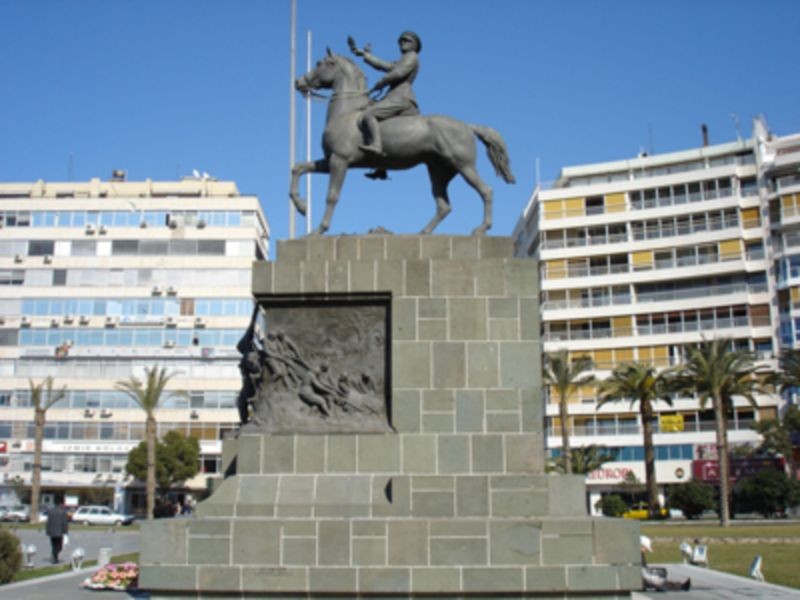 The Statue of Ataturk (3).jpg