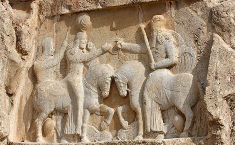 Naqsh-e-Rostam (1).jpg