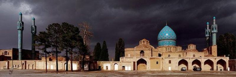Aramgah-e Shah Nematollah Vali (1).jpg