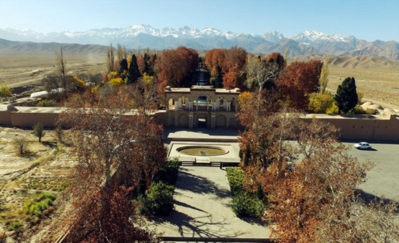 Shazdeh Garden (2).jpg