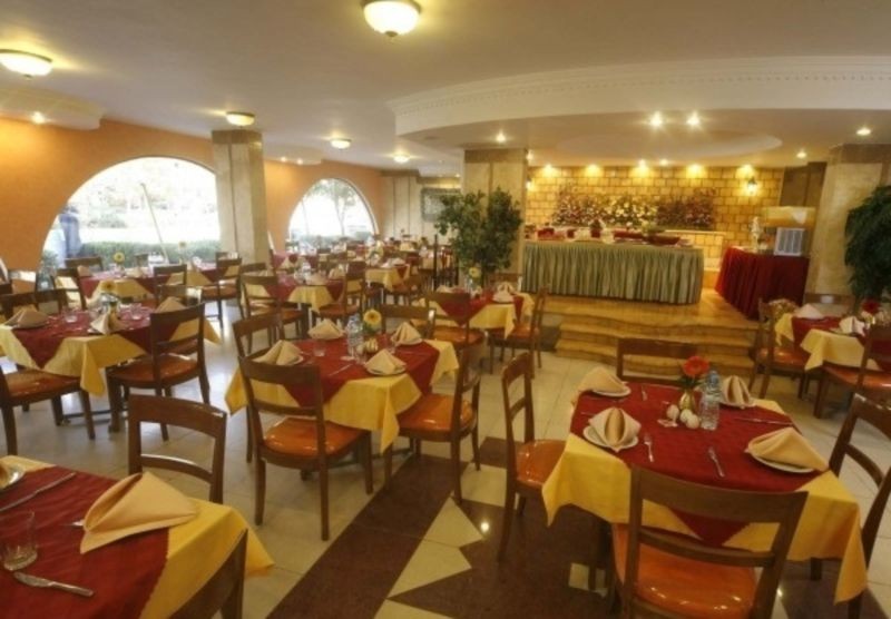 Hotel Azadi (4).jpg