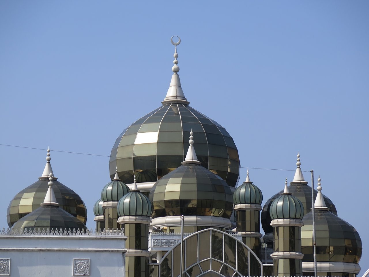 Crystal Mosque-02.jpg