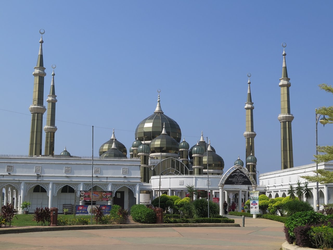 Crystal Mosque-03.jpg