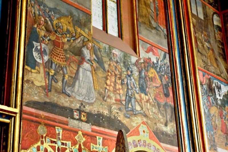 St. Vitus Cathedral (1).jpg