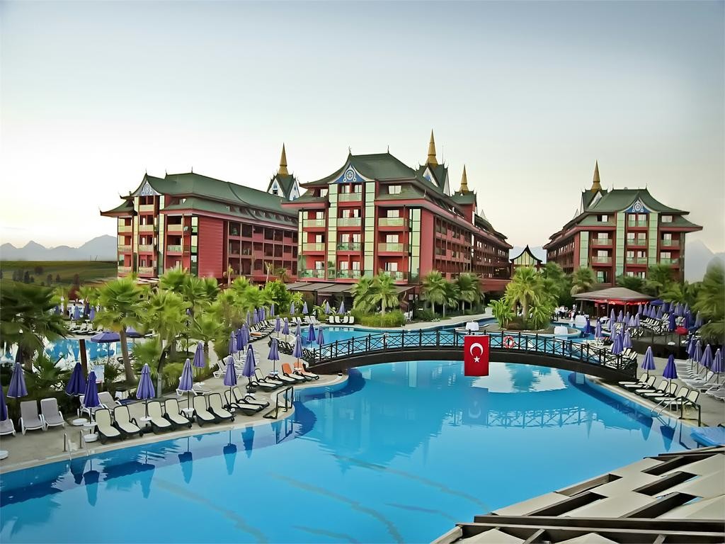 Siam Elegance Resort & Spa.jpg