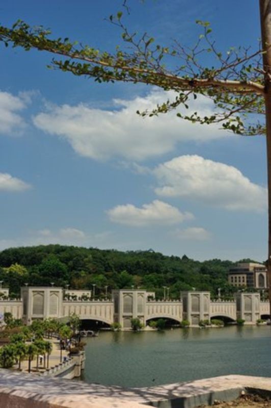 Putra Bridge (2).jpg