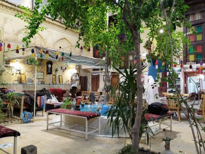 Golshan Traditional Hostel (8).jpg
