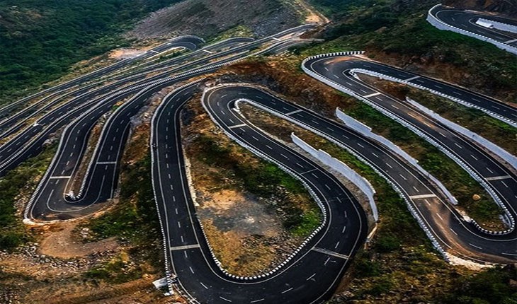 عجیب ترین جاده ی مارپیچ آسیا در هند