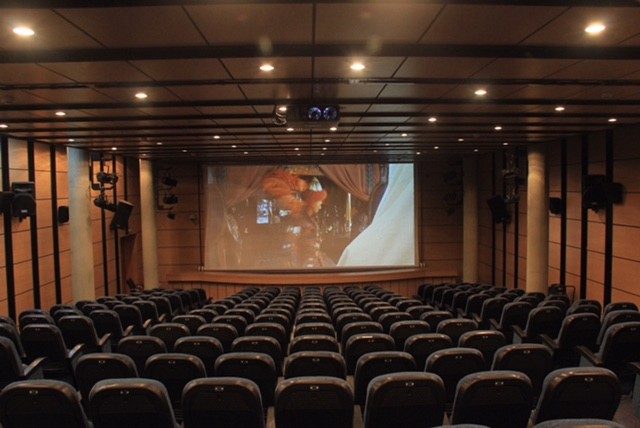 Cinema Farhang Shiraz (2).jpg