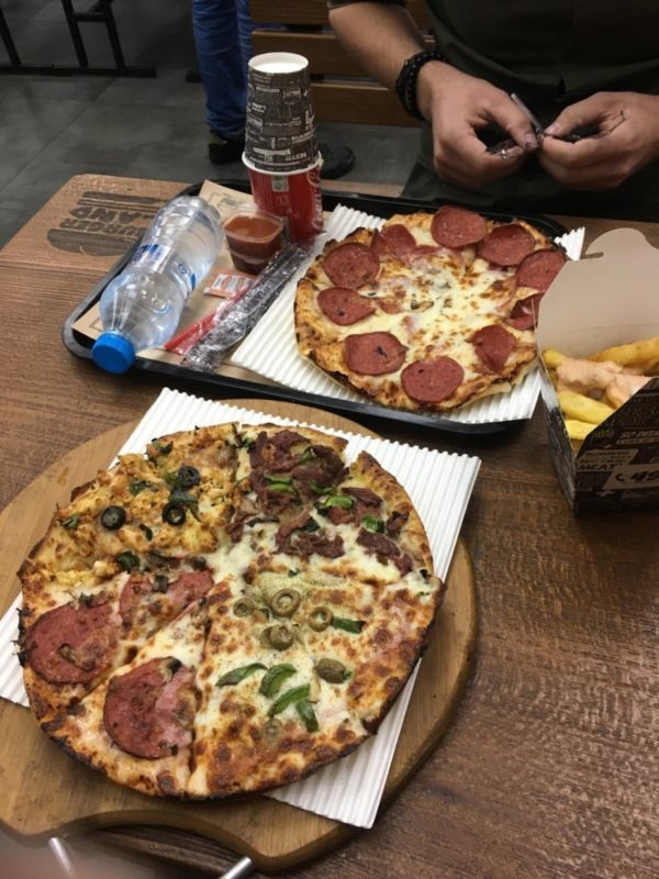 Burger Land Restaurant (6).jpg