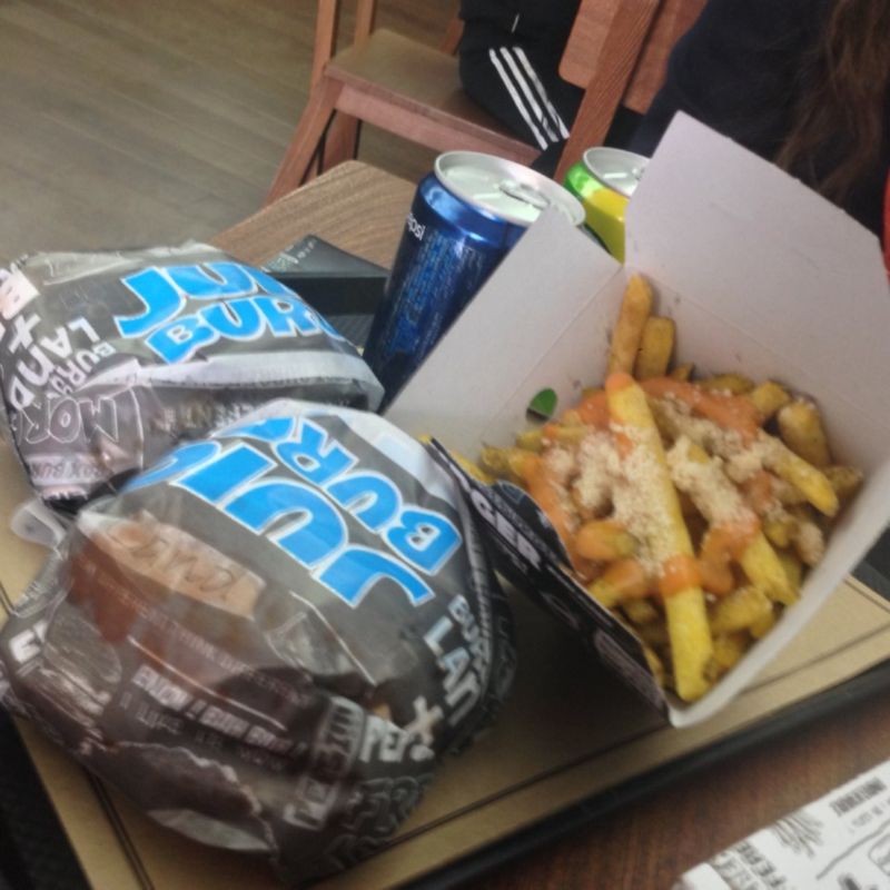 Burger Land Restaurant (4).jpg