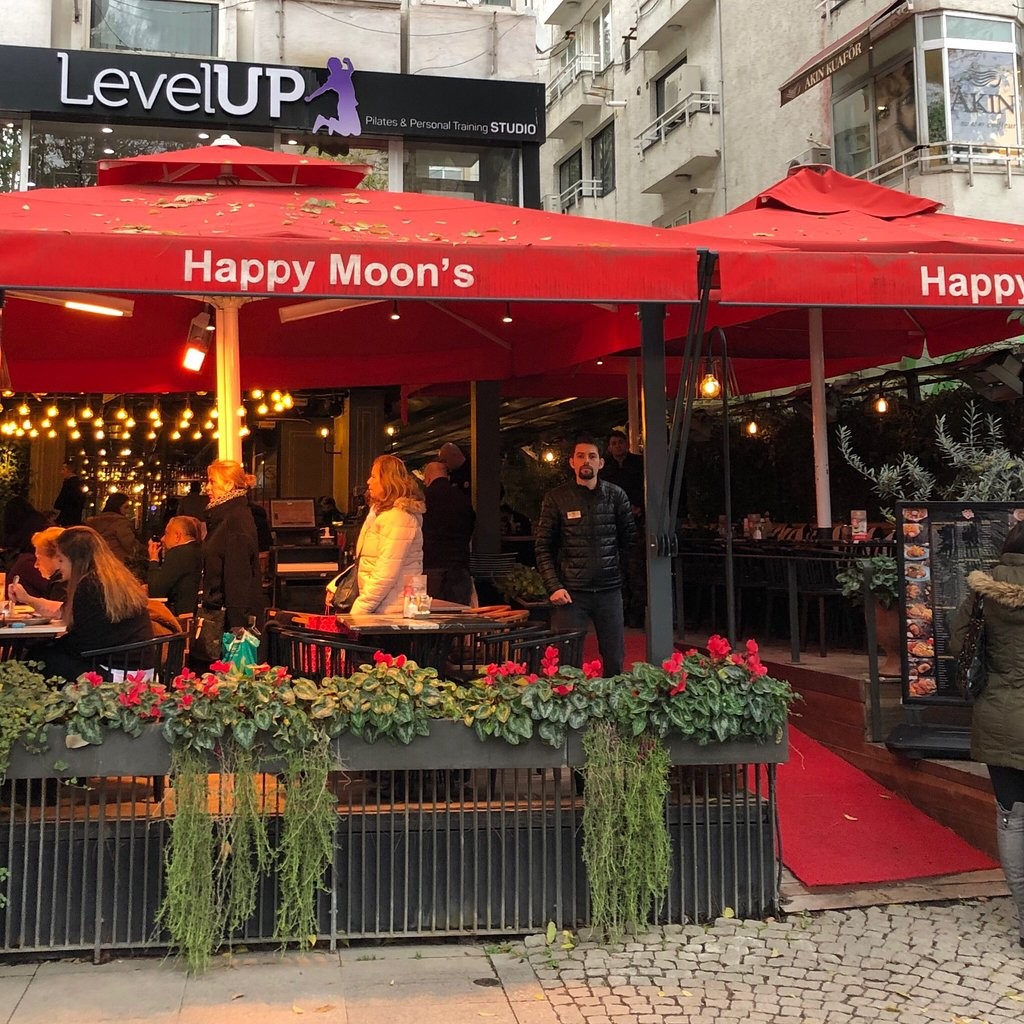 Happy Moon's Cafe And Restaurant (2).jpg