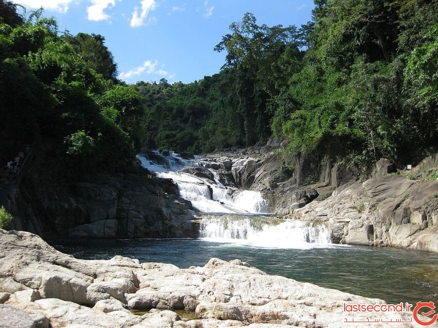 آبشار خلیج یانگ Yang Bay