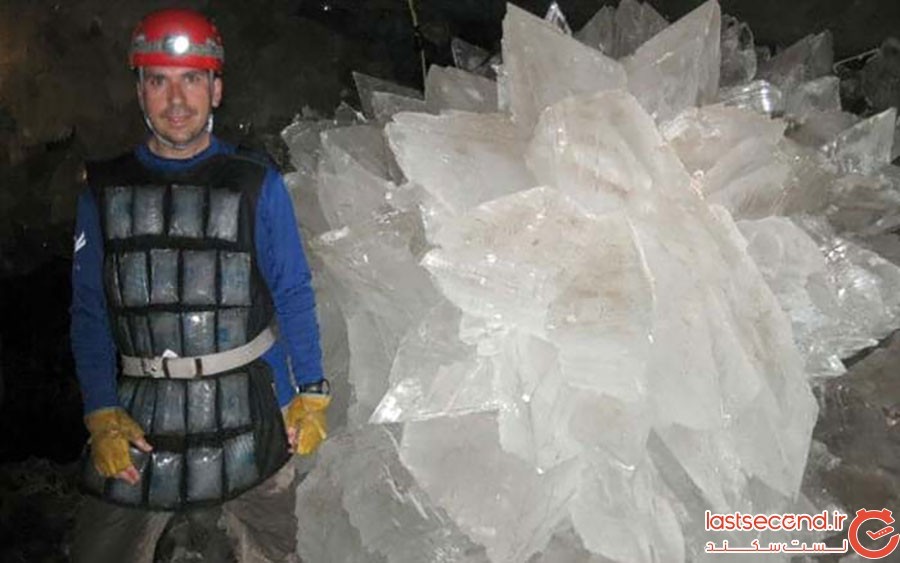 دانشمندان ناسا در کریستال‌های عظیم این غار، آثاری از حیات را کشف کردند!