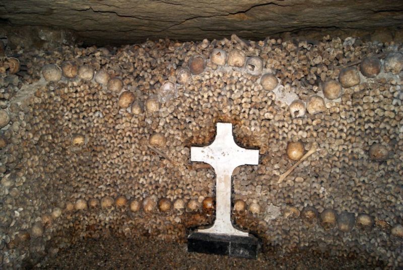 The Catacombs of Paris (1).jpg