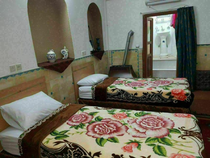 Khesht Abad Hotel (8).jpg