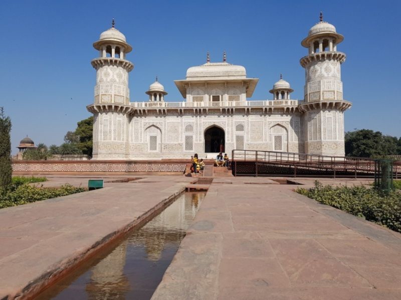 Tomb of Itimad ud Daulah (3).jpg