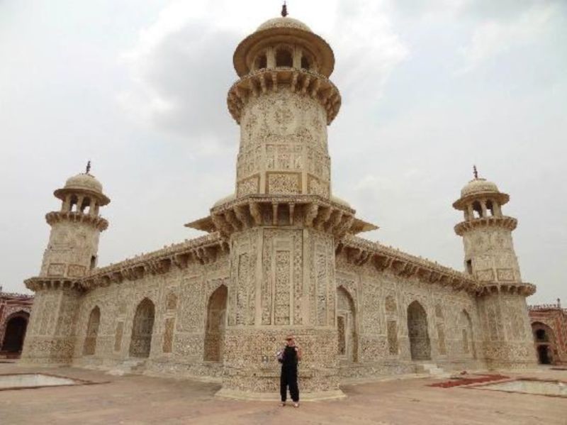 Tomb of Itimad ud Daulah (4).jpg