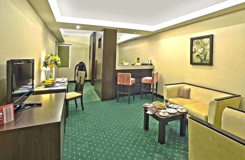 Parsian Evin Hotel (4).jpg