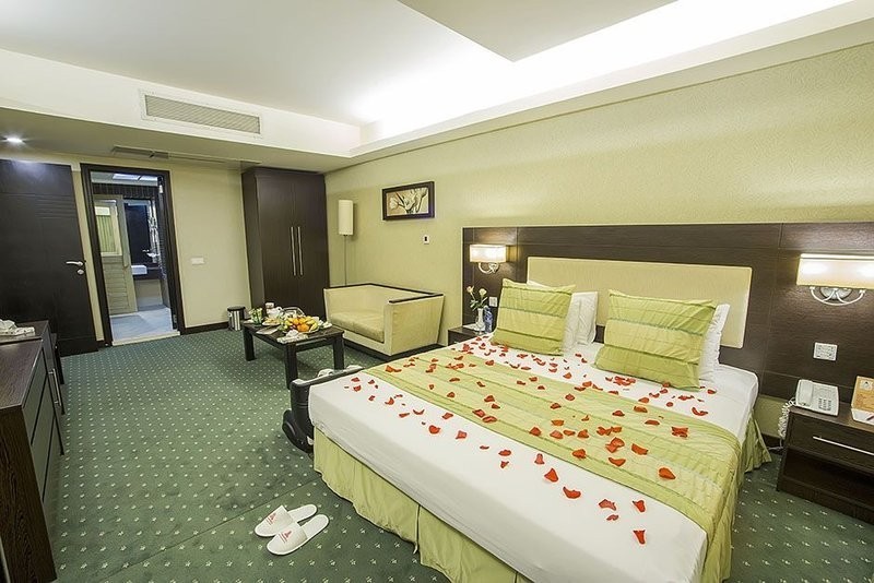 Parsian Evin Hotel (10).jpg