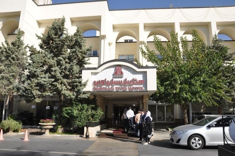 Parsian Evin Hotel (2).jpg