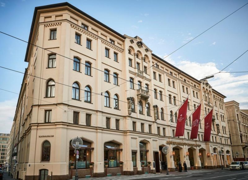 Hotel Vier Jahreszeiten Kempinski Munchen (1).jpg