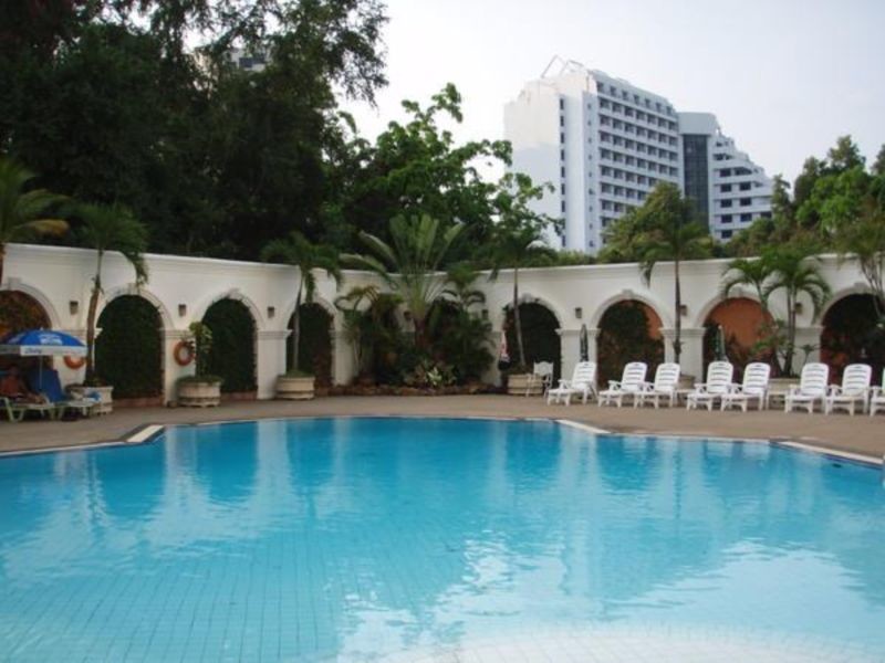 Grand Sole Pattaya Beach Hotel (4).jpg