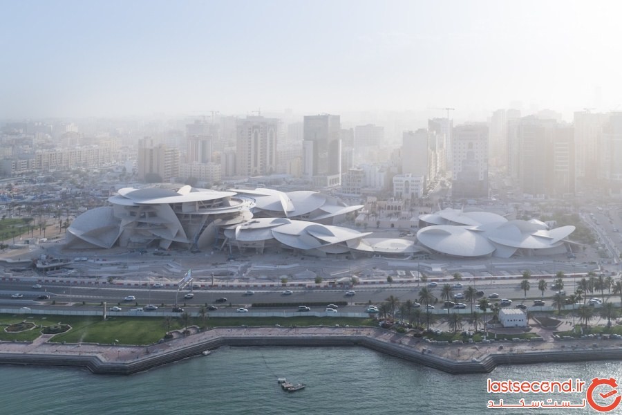 موزه ملی قطر، به‌ طول تقریبی 1/5 کیلومتر، بالاخره افتتاح شد