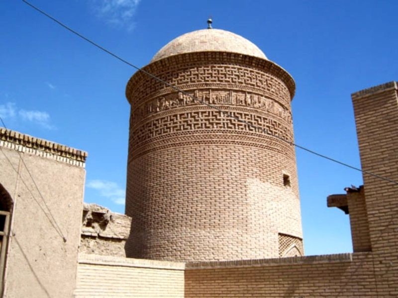 Tomb of Pir Alamdar (3).jpg