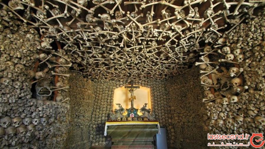 این ۵ کلیسای ترسناک با استخوان‌های انسان تزئین شده‌اند