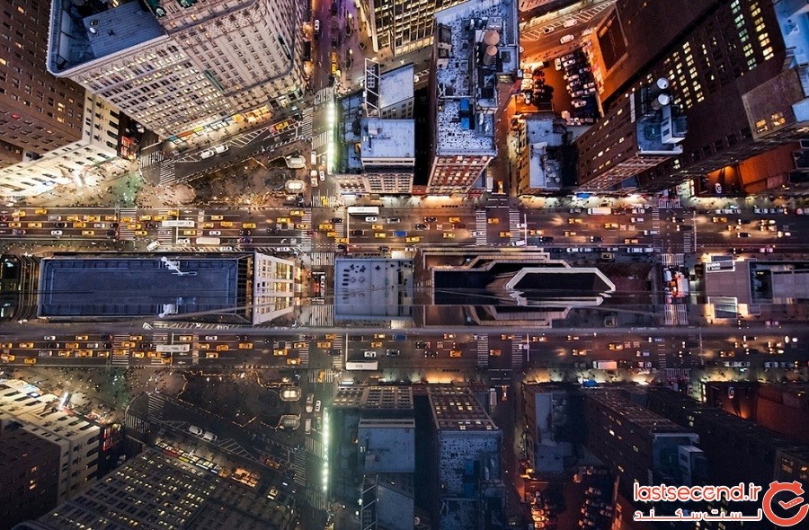 یک عکاس در انعکاس آسمان‌خراش‌های شهر نیویورک «شهری پنهان» کشف می‌کند