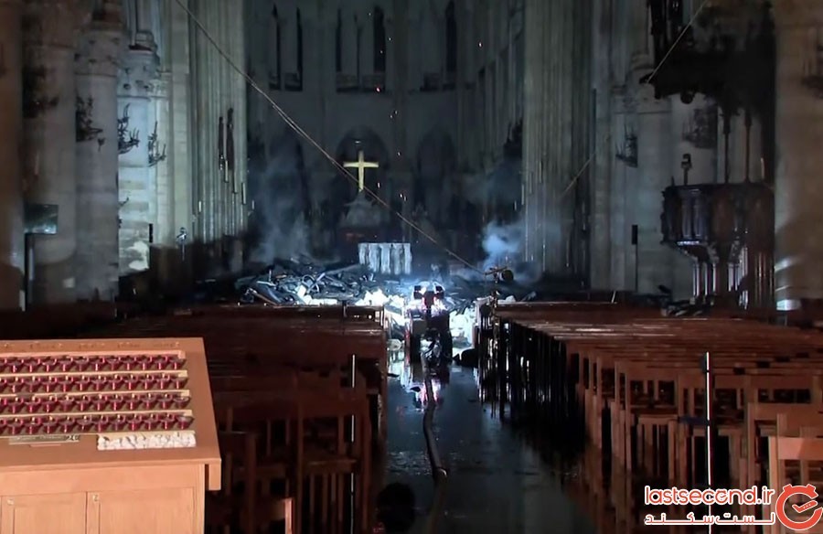 پس از آتش: عکس‌هایی از داخل کلیسای جامع نتردام