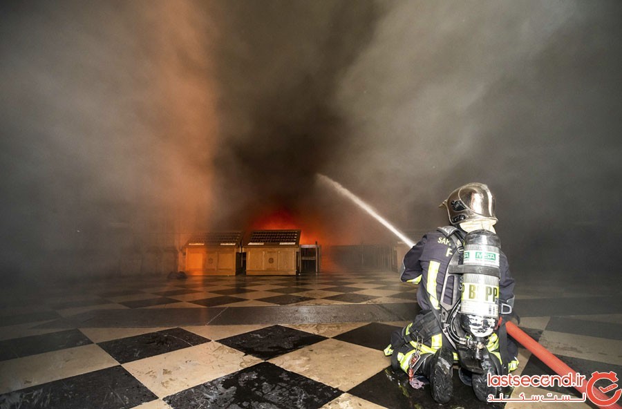 پس از آتش: عکس‌هایی از داخل کلیسای جامع نتردام