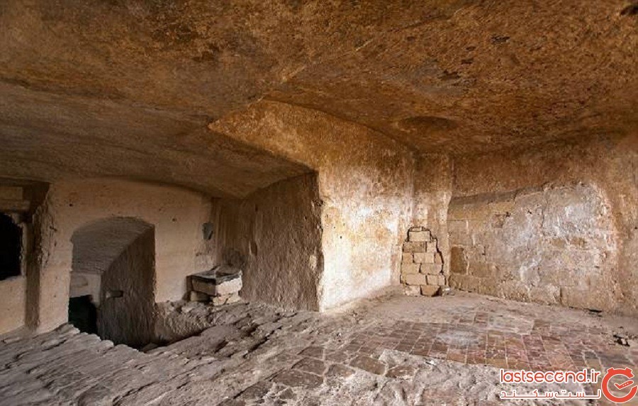 این خانه‌های غار مانند ایتالیایی هم‌اکنون 9000 ساله هستند اما هنوز افرادی در آن زندگی می‌کنند.