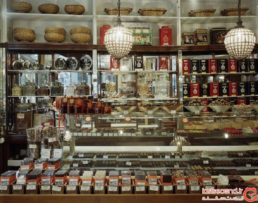 نگاهی زیرکانه به داخل قدیمی‌ترین فروشگاه شکلات در پاریس