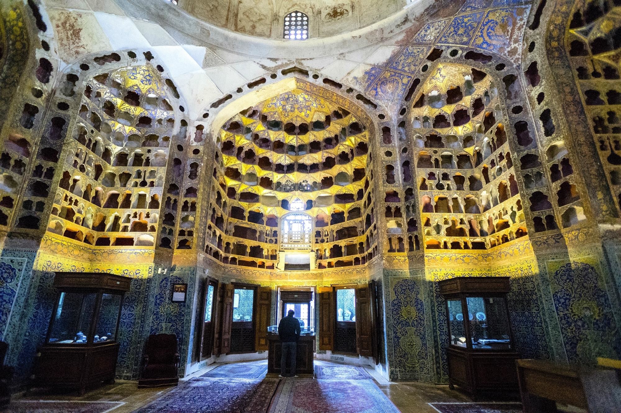 sheikh-safi-al-din-khanegah.jpg