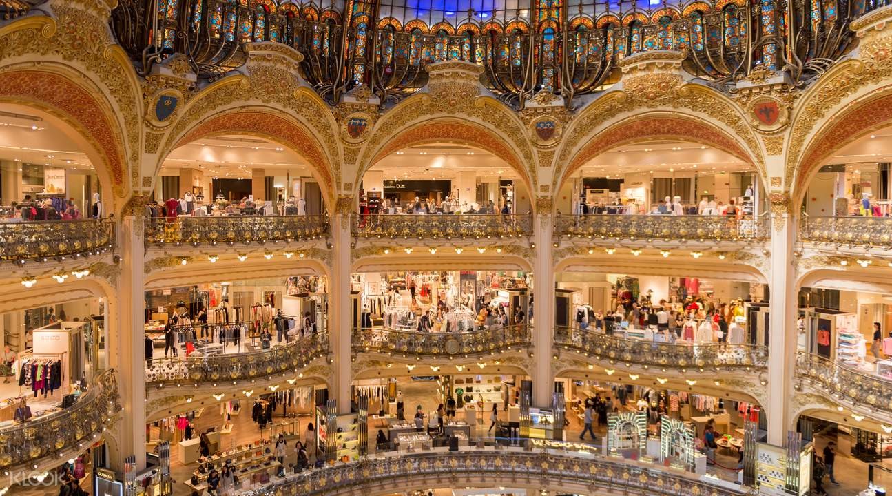 GuidedHistoricalTourofGaleriesLafayetteParisHaussmann.jpg