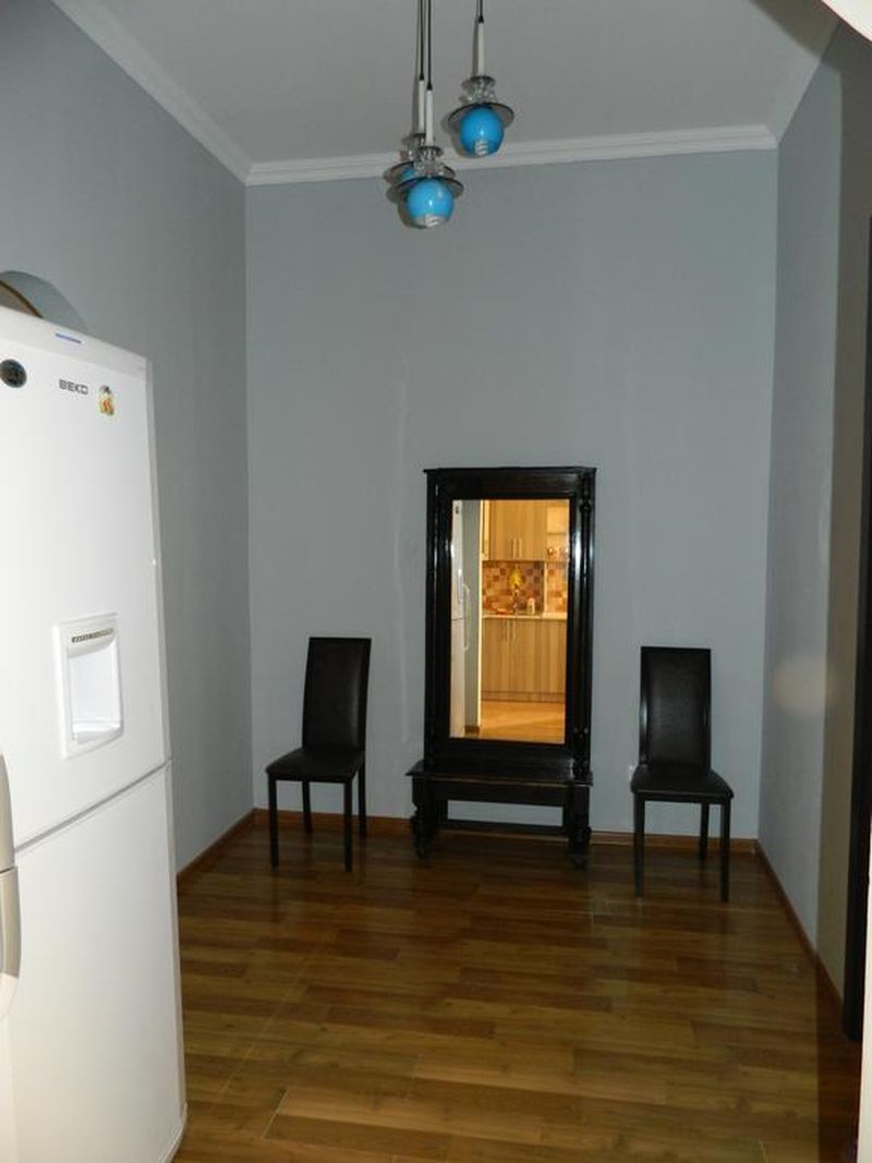 Apartment on Aleksandr Pushkin Street 13 - 07.jpg
