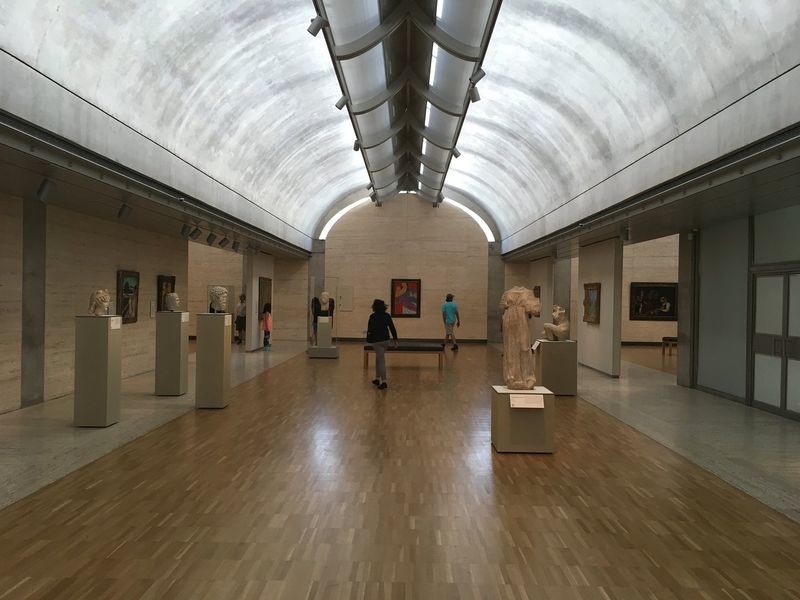 Kimbell Art Museum - 02.jpg