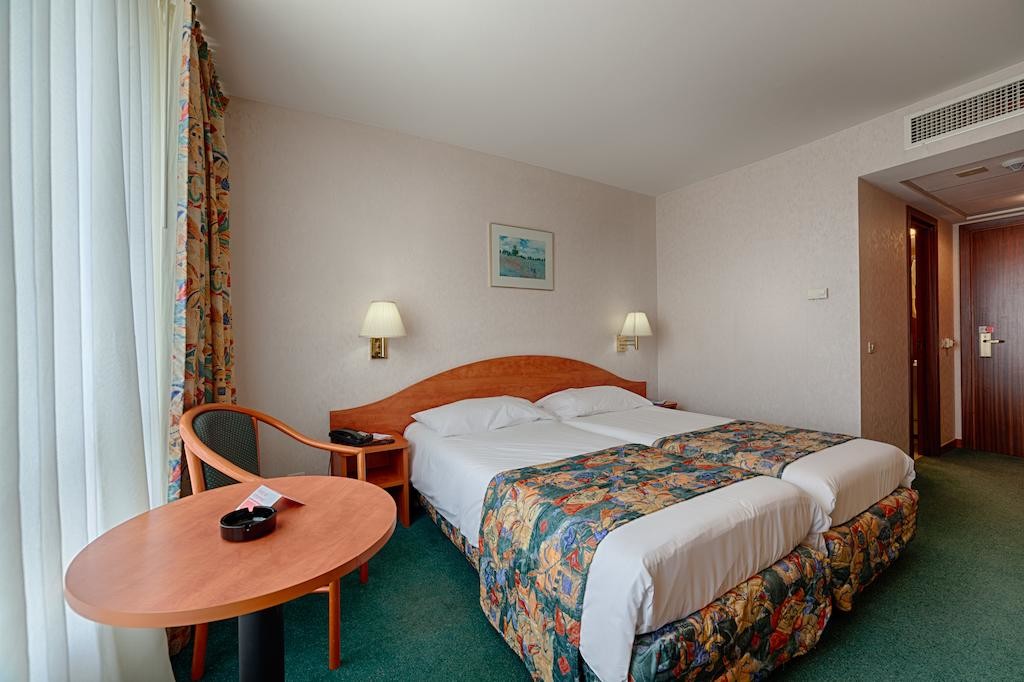 ramada-bucharest (9).jpg