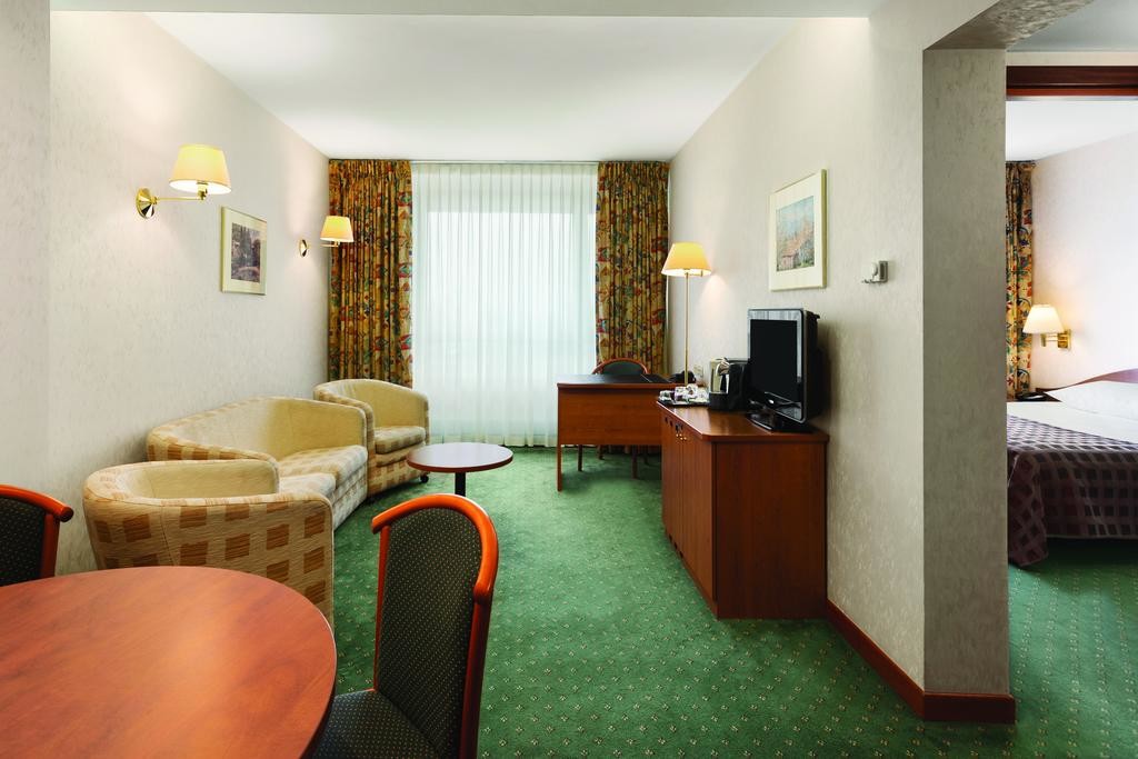 ramada-bucharest (13).jpg