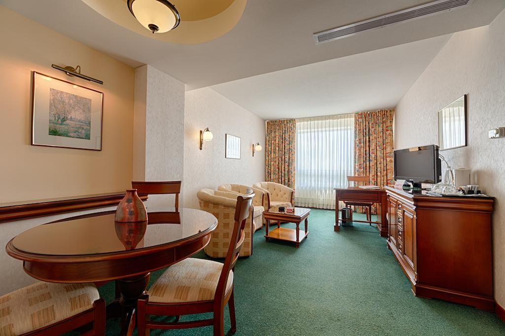 ramada-bucharest (8).jpg